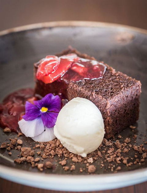 Cafe Sopra - Hotel QLD 1