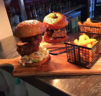 Sandy's Bar and Grill - Hotel QLD