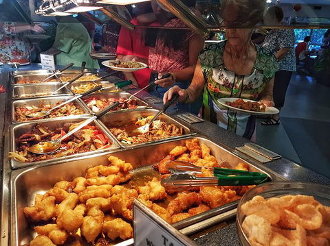 Buffet World Restaurant - Hotel QLD 0