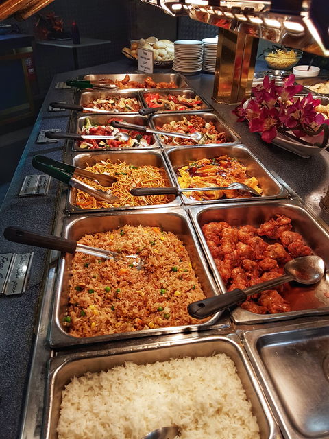Buffet World Restaurant - Hotel QLD 2