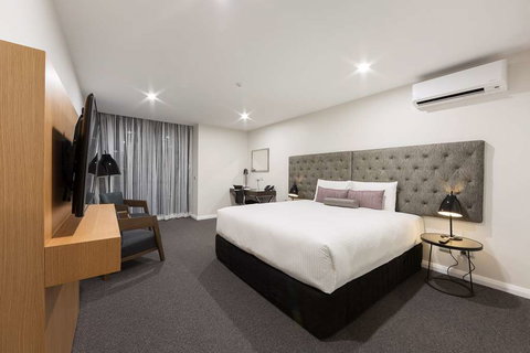 Avenue Hotel Canberra - Hotel QLD 2