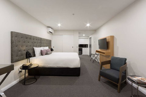 Avenue Hotel Canberra - Hotel QLD 4
