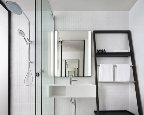 Little National Hotel - Hotel QLD 3