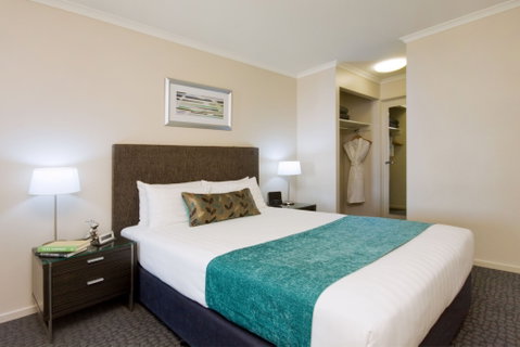 Pacific Suites Canberra - Hotel QLD 4