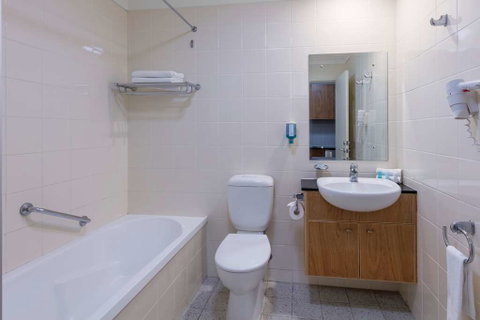 Nesuto Canberra Apartment Hotel - Hotel QLD 4
