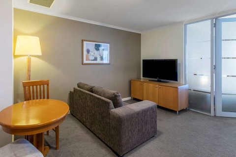 Nesuto Canberra Apartment Hotel - Hotel QLD 13