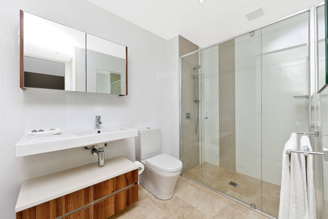 Astra Canberra Manhattan - Hotel QLD 5