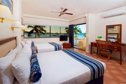 Coral Sea Resort - Hotel QLD 1