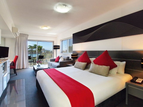 Oaks Metropole Hotel - Hotel QLD 2