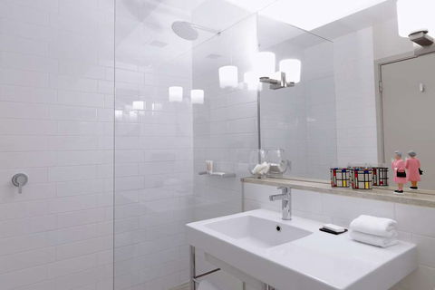 QT Canberra - Hotel QLD 5