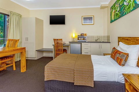 Quality Hotel Darwin Airport - Hotel QLD 12