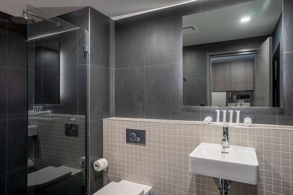Aranda ACT Hotel QLD