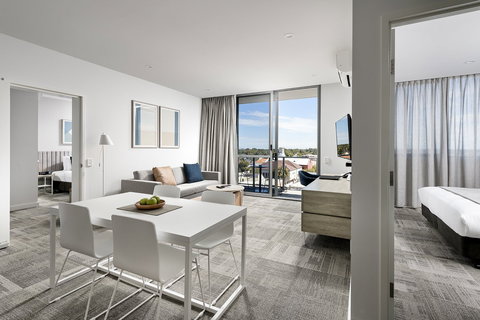 Quest Midland - Hotel QLD 4