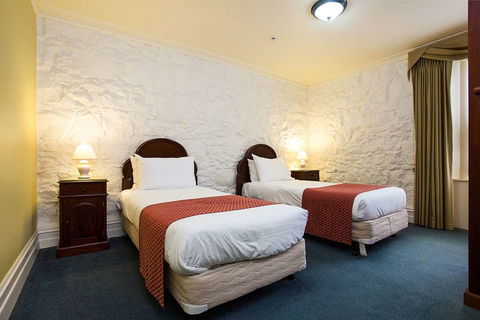 Quality Hotel Bentinck - Hotel QLD 2