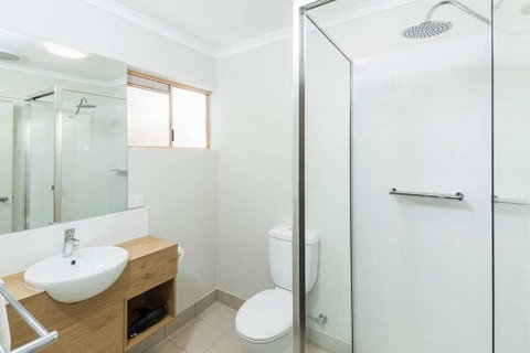 NIghtcap at Balaclava Hotel - Hotel QLD 10