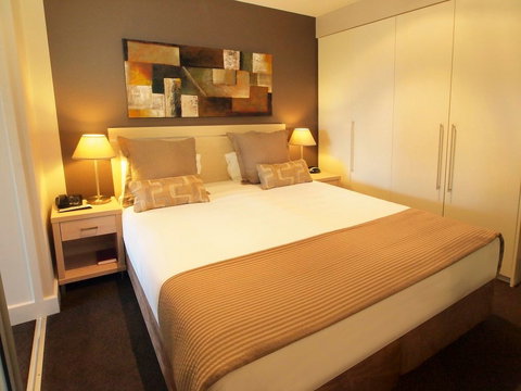 Oaks Pier Plaza - Hotel QLD 2