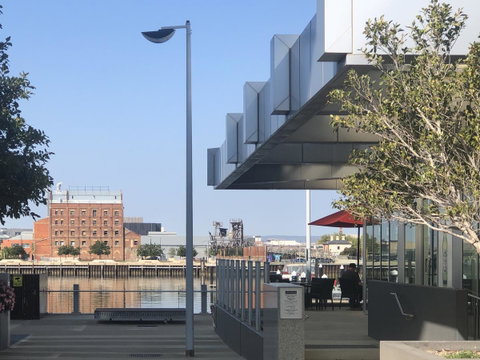 Port Adelaide Executive Waterfront Apartment - Hotel QLD 32