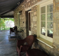 Hillside Cottage - Hotel QLD