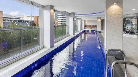 Oaks Adelaide Embassy Suites - Hotel QLD 1