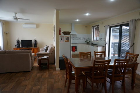 Kohinoor Getaway - Hotel QLD 1