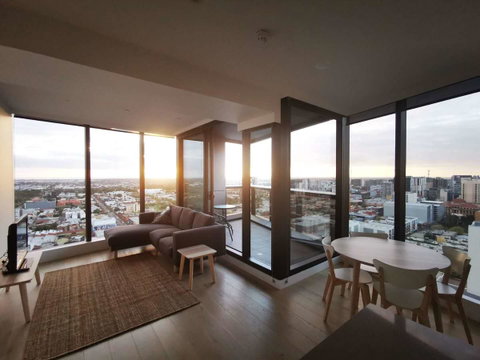Modern CBD Apartment With Panoramic View - Hotel QLD 0