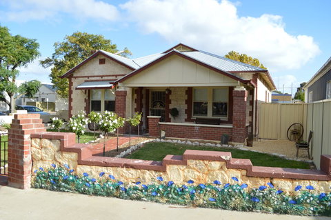 Two Cow Cottage Bed & Breakfast - Hotel QLD 15