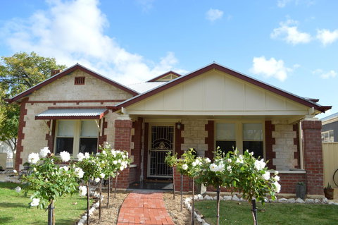 Two Cow Cottage Bed & Breakfast - Hotel QLD 1