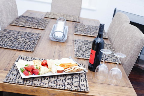 Two Cow Cottage Bed & Breakfast - Hotel QLD 8