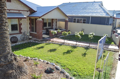 Two Cow Cottage Bed & Breakfast - Hotel QLD 18