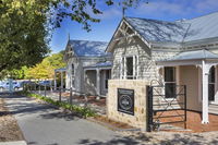 Book Mount Barker Accommodation Vacations Hotel QLD Hotel QLD