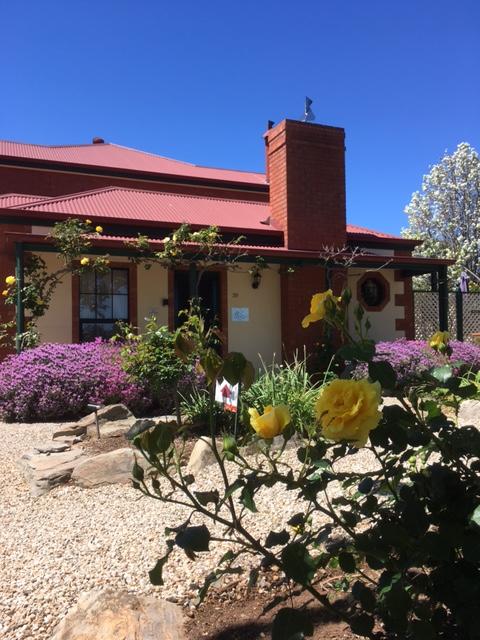Wine And Roses Bed And Breakfast - Hotel QLD 6