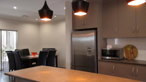 Casavino Luxury Villa - Hotel QLD 13