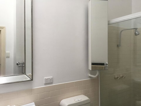 8 Osborne - Hotel QLD 11