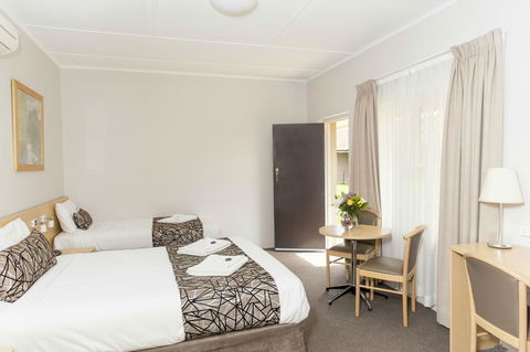 Bathurst Motor Inn - Hotel QLD 24