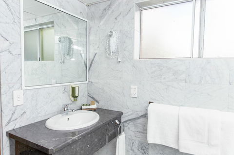 Bathurst Motor Inn - Hotel QLD 20