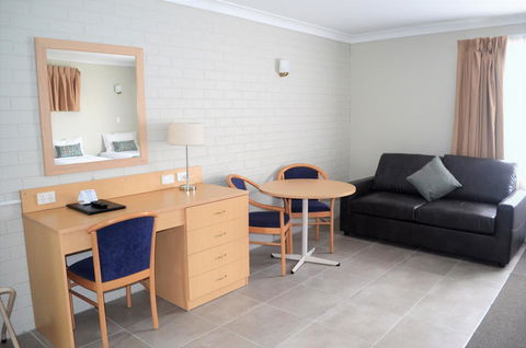 Bathurst Motor Inn - Hotel QLD 9