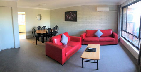 Bathurst Motor Inn - Hotel QLD 4