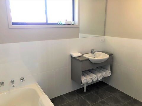 Bathurst Motor Inn - Hotel QLD 15