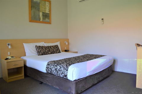 Bathurst Motor Inn - Hotel QLD 25