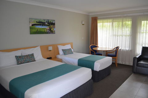 Bathurst Motor Inn - Hotel QLD 18