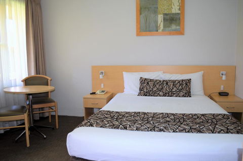 Bathurst Motor Inn - Hotel QLD 26