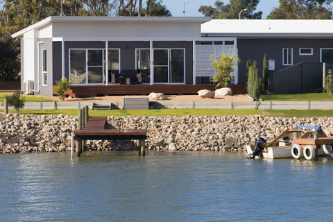 Villa Serra - Hotel QLD 11