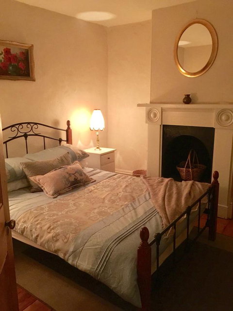 Goolwa Marinerâ€™s Cottage - Free Wifi And Pet Friendly - Centrally Located In Historic Region - Hotel QLD 4