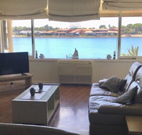 Lakeside - Hotel QLD