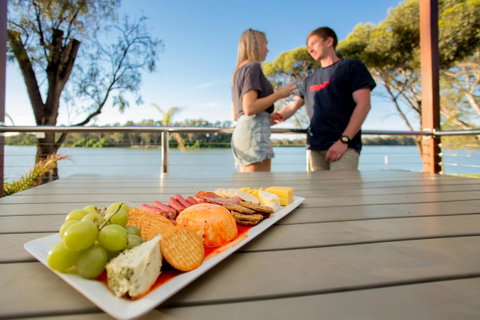 BIG4 Renmark Riverfront Holiday Park - Hotel QLD 6