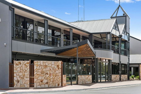 Berri Hotel - Hotel QLD 6