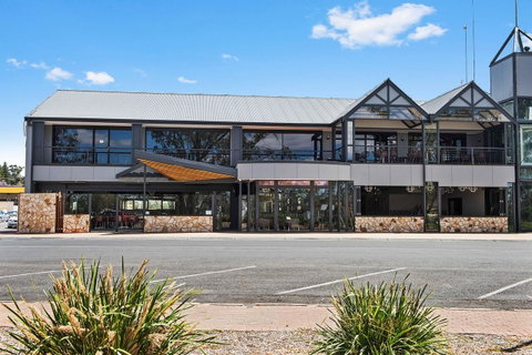 Berri Hotel - Hotel QLD 4