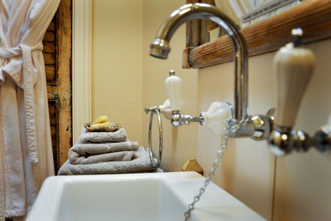 Athelney Cottage Bed And Breakfast - Hotel QLD 9