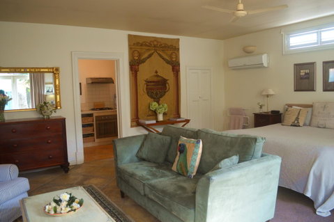 Athelney Cottage Bed And Breakfast - Hotel QLD 4