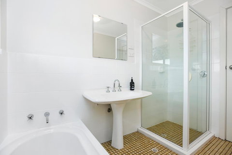 Red Door - Hotel QLD 6